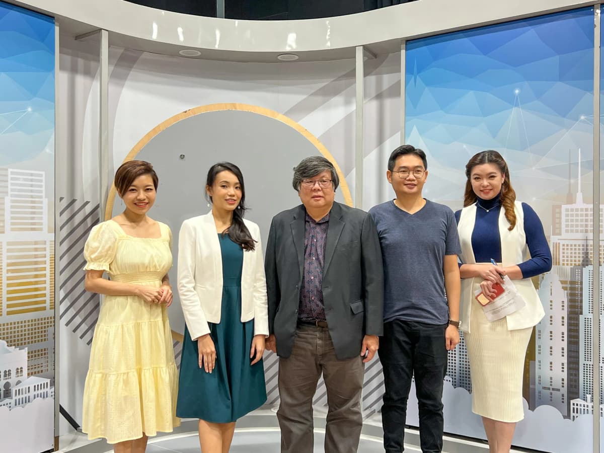 Dr. Elaine Loo — Media & Advocate