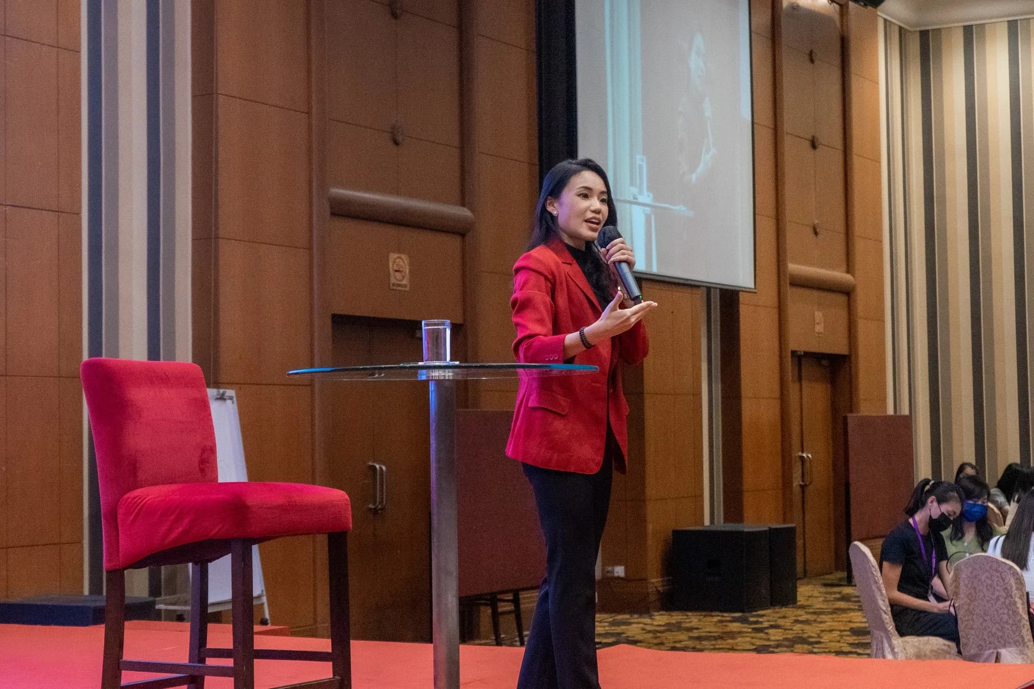 Dr. Elaine Loo speaking